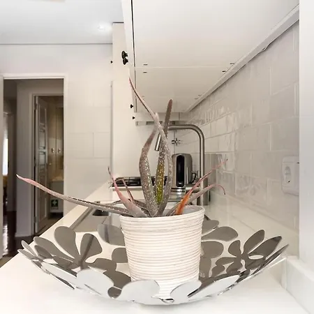 Olaias 2bed Near Metro *