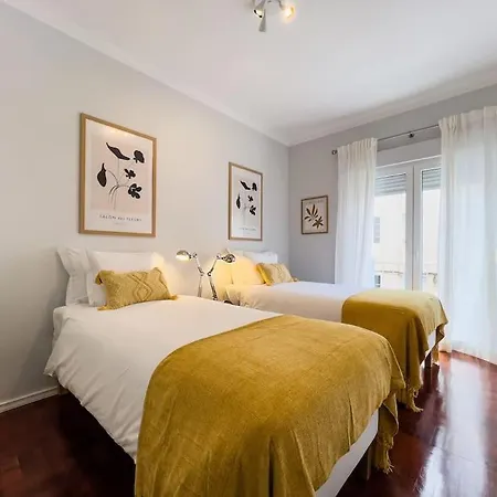 Olaias 2bed Near Metro 公寓