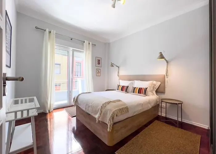 Olaias 2bed Near Metro * Lissabon