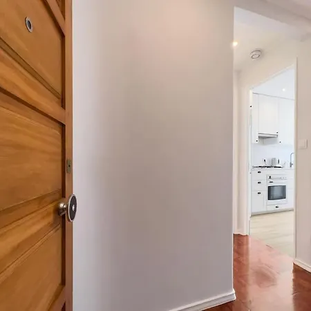 Apartman Olaias 2bed Near Metro *